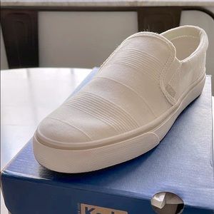 Keds slip on. Only worn once